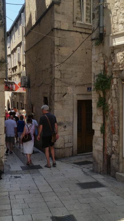 Diocletians Palace Apartment For Two Split Exterior photo